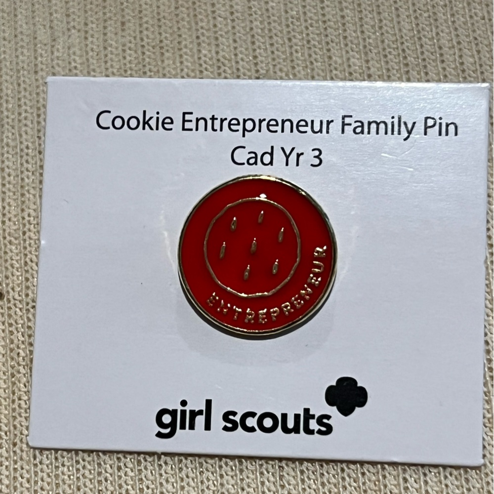 Girl Scouts Cookie Entrepreneur Family Pin cadette year 3